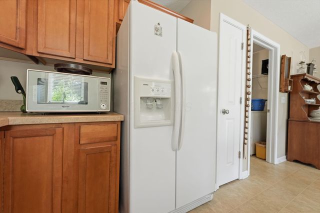 398 Shawnee Loop S, Pataskala, OH 43062