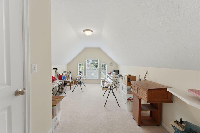398 Shawnee Loop S, Pataskala, OH 43062