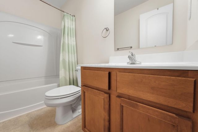 398 Shawnee Loop S, Pataskala, OH 43062