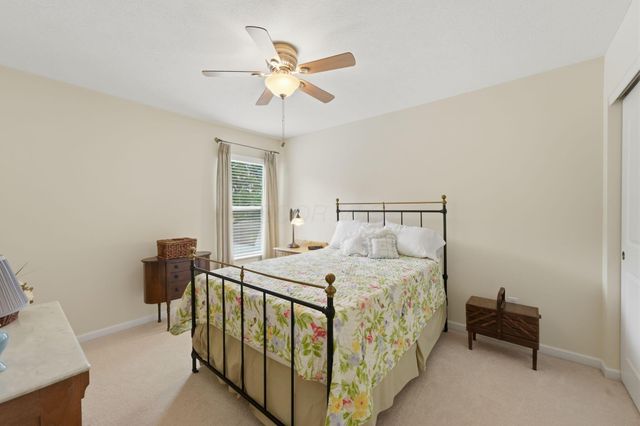398 Shawnee Loop S, Pataskala, OH 43062