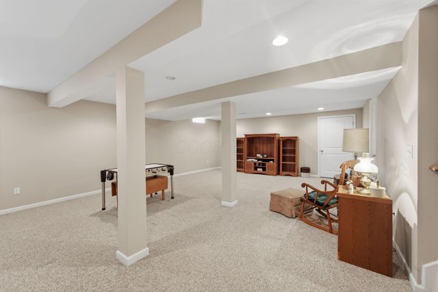 398 Shawnee Loop S, Pataskala, OH 43062