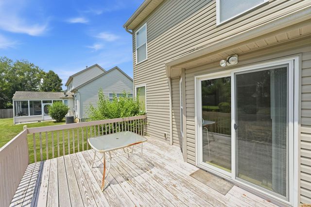 398 Shawnee Loop S, Pataskala, OH 43062