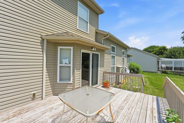 398 Shawnee Loop S, Pataskala, OH 43062