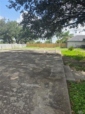 2210 W Monte Cristo W Road, Edinburg, TX 78541