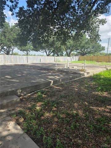 2210 W Monte Cristo W Road, Edinburg, TX 78541