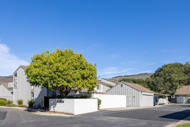 28069 Heron Court, Carmel Valley, CA 93923