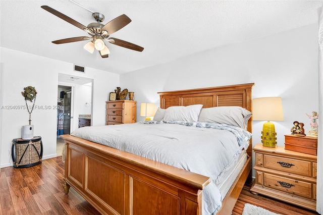 300 SW 130th Ter 206B, Pembroke Pines, FL 33027
