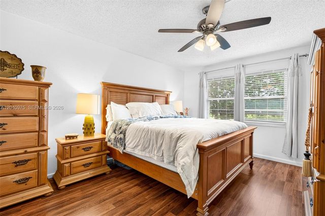 300 SW 130th Ter 206B, Pembroke Pines, FL 33027