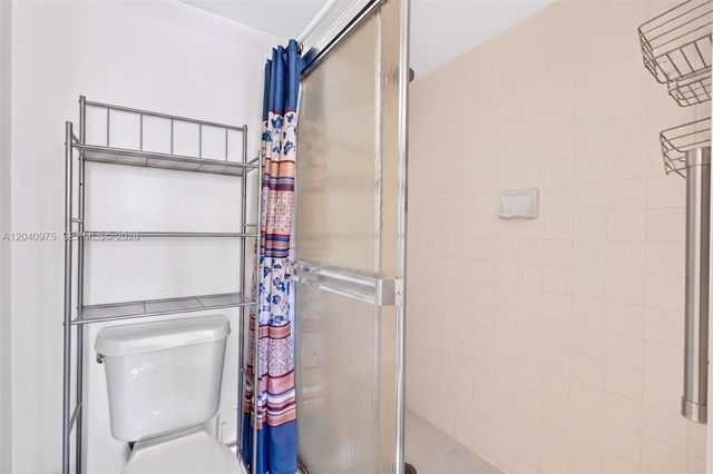 300 SW 130th Ter 206B, Pembroke Pines, FL 33027