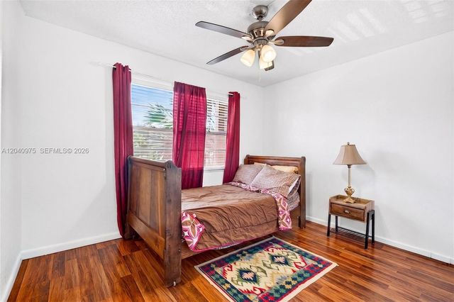 300 SW 130th Ter 206B, Pembroke Pines, FL 33027