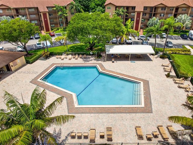 300 SW 130th Ter 206B, Pembroke Pines, FL 33027