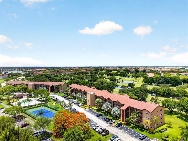 300 SW 130th Ter 206B, Pembroke Pines, FL 33027