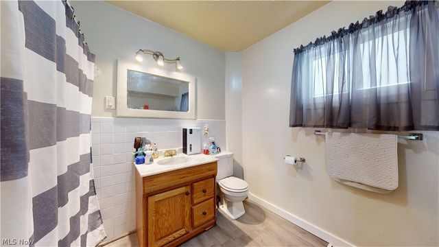 809 28th Street, Vienna, WV 26105