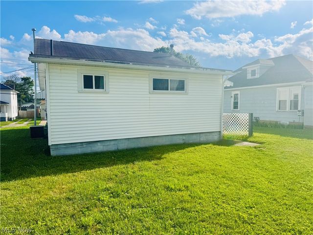 809 28th Street, Vienna, WV 26105