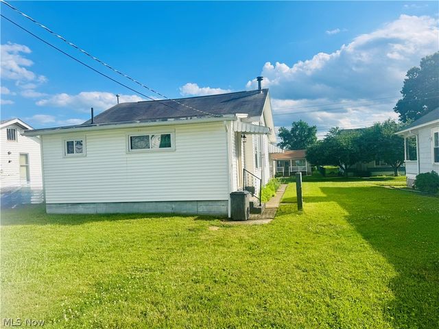 809 28th Street, Vienna, WV 26105
