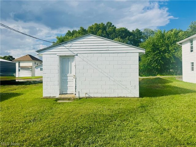 809 28th Street, Vienna, WV 26105