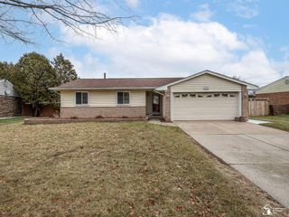 18153 Doncaster Court, Brownstown Twp, MI 48193