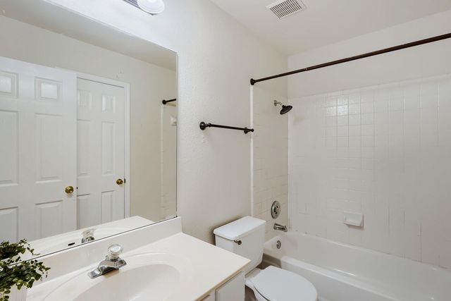119 Stephen LN, Georgetown, TX 78626