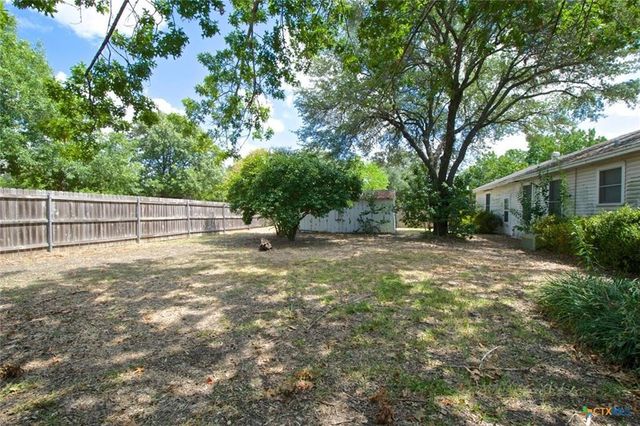 211 W Long Street, Elm Mott, TX 76640