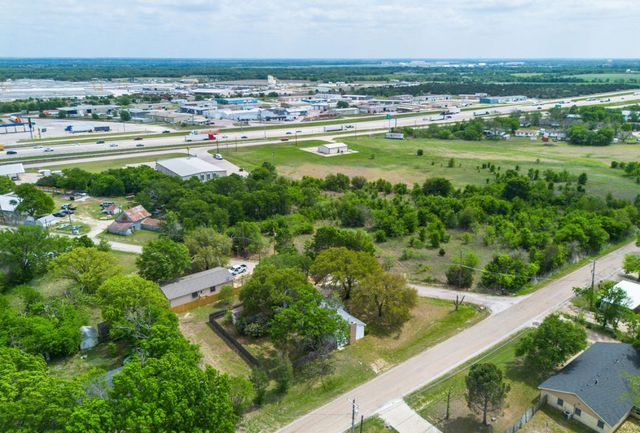 211 W Long Street, Elm Mott, TX 76640