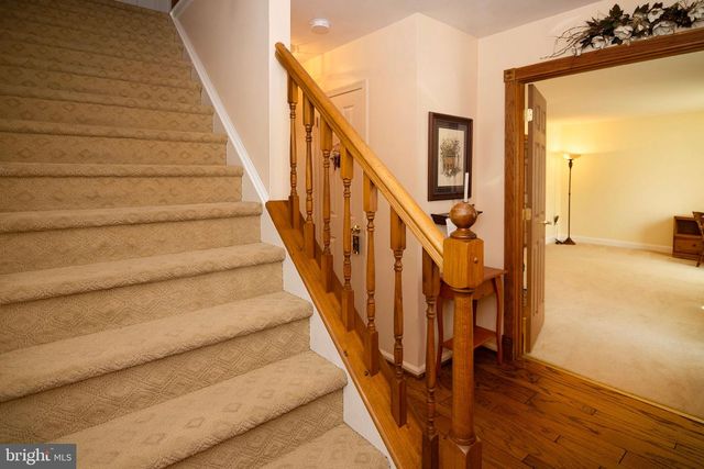 18 ABERDEEN DR, Sicklerville, NJ 08081