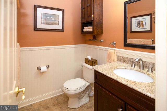 18 ABERDEEN DR, Sicklerville, NJ 08081