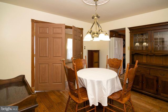 18 ABERDEEN DR, Sicklerville, NJ 08081