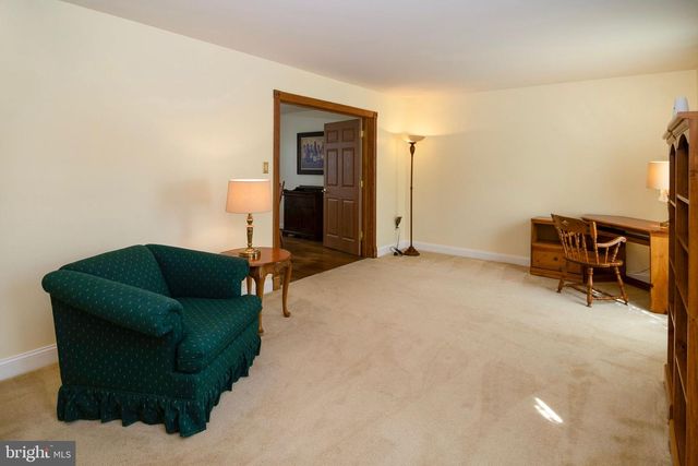 18 ABERDEEN DR, Sicklerville, NJ 08081