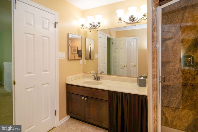 18 ABERDEEN DR, Sicklerville, NJ 08081