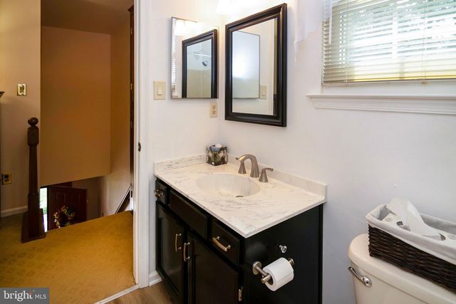 18 ABERDEEN DR, Sicklerville, NJ 08081