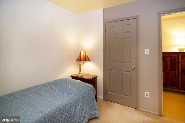 18 ABERDEEN DR, Sicklerville, NJ 08081