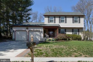 18 ABERDEEN DR, Sicklerville, NJ 08081