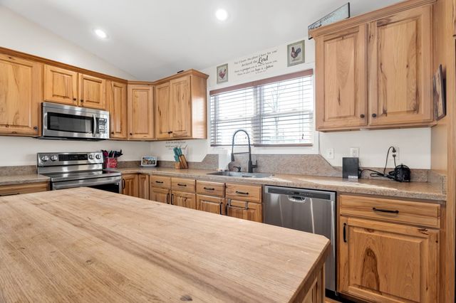 2307 Dogwood Kelly Rd, Hopkinsville, KY 42240