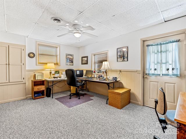 29 Tall Oaks Road, Candler, NC 28715