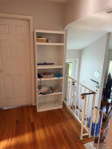 172 N Walnut Street, Massapequa, NY 11758