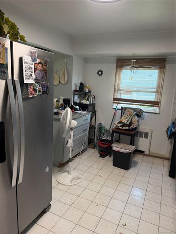 172 N Walnut Street, Massapequa, NY 11758