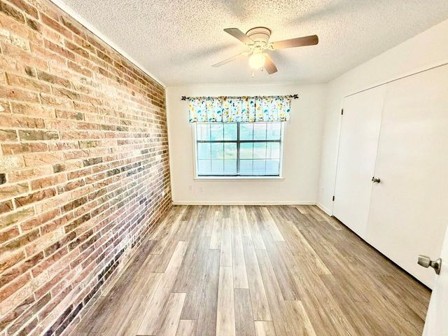 307 Trailwood Drive, Crockett, TX 75835
