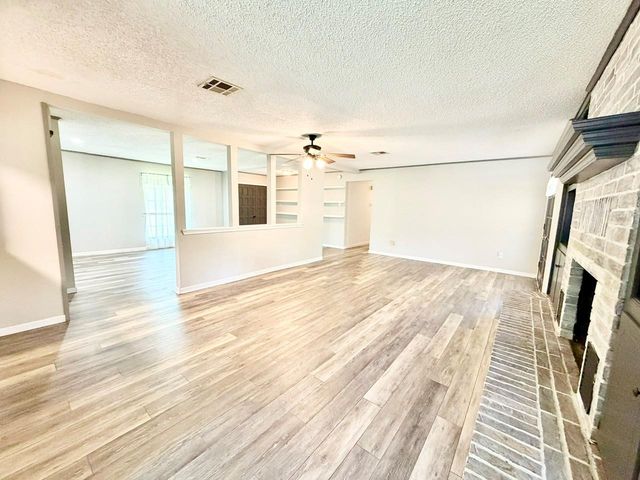 307 Trailwood Drive, Crockett, TX 75835