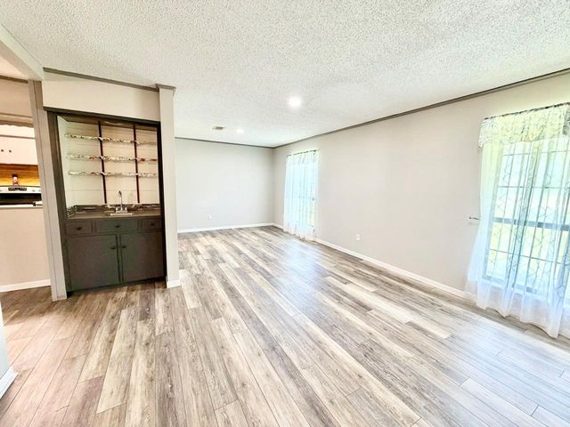 307 Trailwood Drive, Crockett, TX 75835