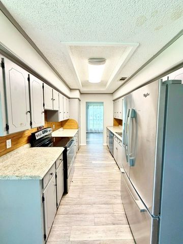 307 Trailwood Drive, Crockett, TX 75835