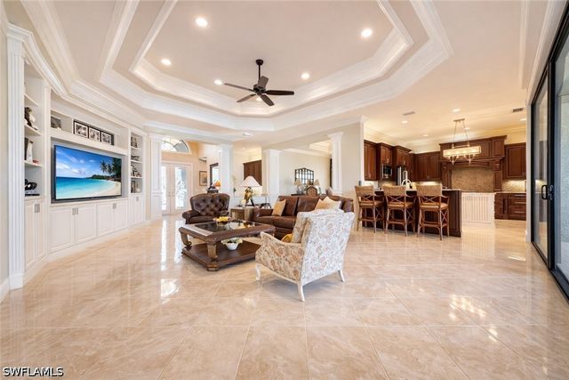 2915 Cinnamon Bay CIR, Naples, FL 34119