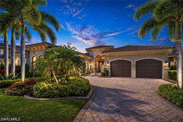 2915 Cinnamon Bay CIR, Naples, FL 34119