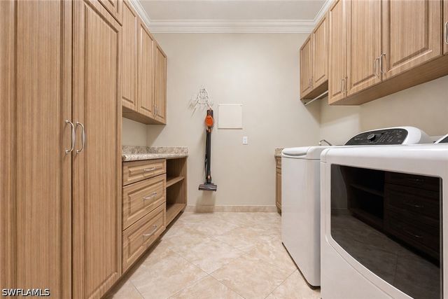 2915 Cinnamon Bay CIR, Naples, FL 34119