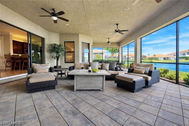 2915 Cinnamon Bay CIR, Naples, FL 34119