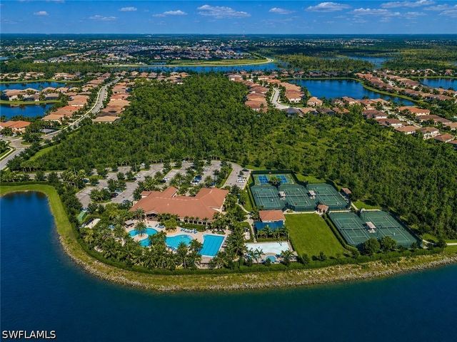 2915 Cinnamon Bay CIR, Naples, FL 34119
