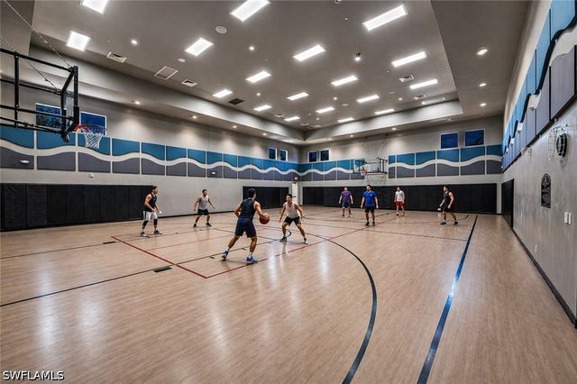 2915 Cinnamon Bay CIR, Naples, FL 34119