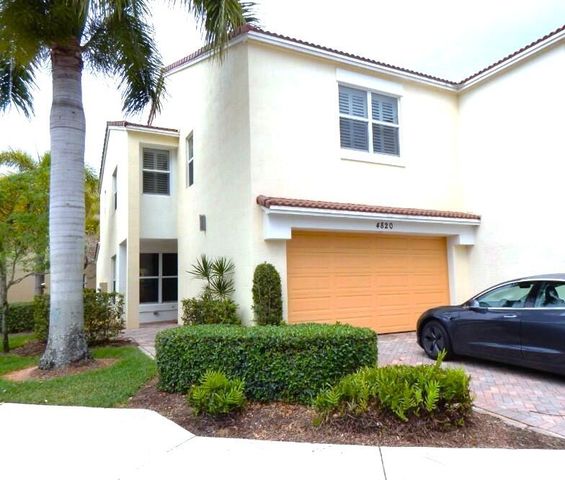 4820 NW 16th Terrace, Boca Raton, FL 33431