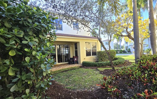 4820 NW 16th Terrace, Boca Raton, FL 33431