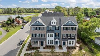 12 Freeman DR, Hampton, VA 23666