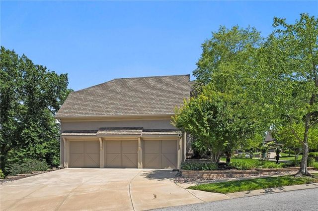 6001 N Cosby Avenue, Kansas City, MO 64151